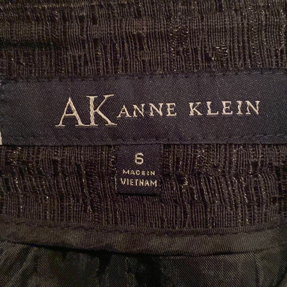 Black Ann Klein skirt. Size 6 - Picture 6 of 6